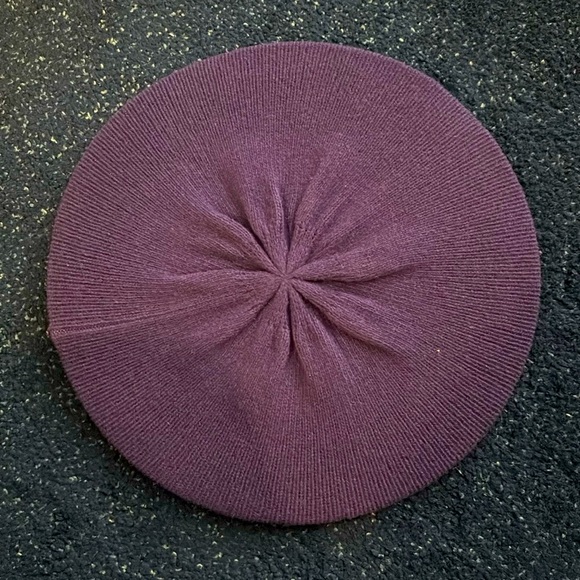 Cashmere knit beret - Picture 2 of 3
